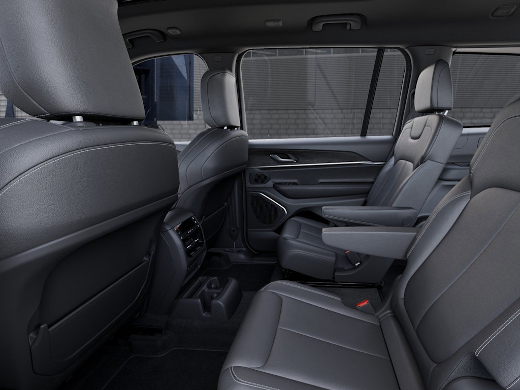 Thumbnail: 2026 Jeep Grand Cherokee L - 12
