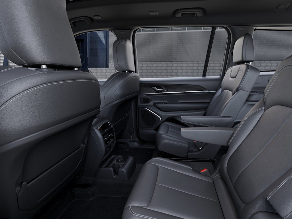 Thumbnail: 2026 Jeep Grand Cherokee L - 12