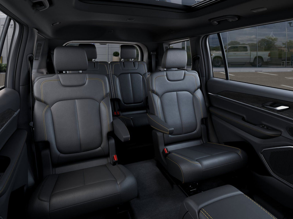 Thumbnail: 2026 Jeep Grand Cherokee L - 9