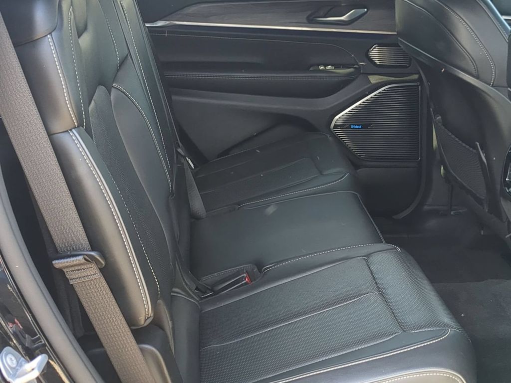 Thumbnail: 2021 Jeep Grand Cherokee L - 12