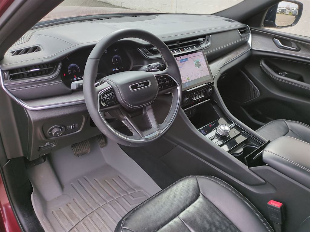 2023 Jeep Grand Cherokee L Overland 2