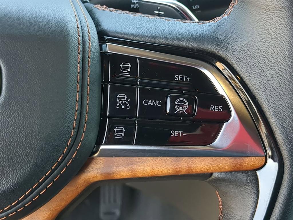 Thumbnail: 2023 Jeep Grand Cherokee L - 36