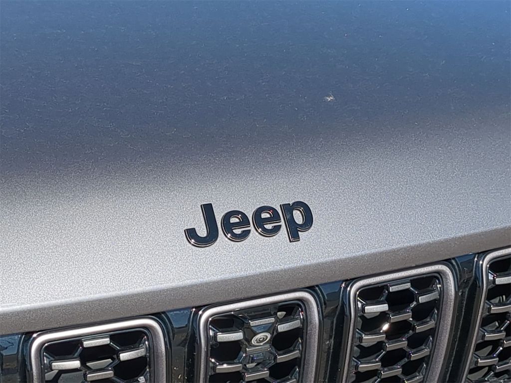 Thumbnail: 2023 Jeep Grand Cherokee L - 7