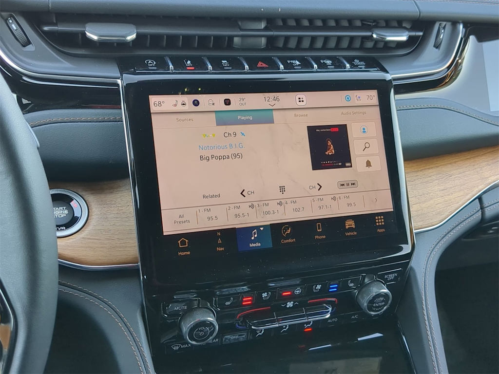 Thumbnail: 2023 Jeep Grand Cherokee L - 14