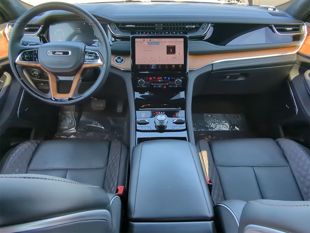 Thumbnail: 2023 Jeep Grand Cherokee L - 9