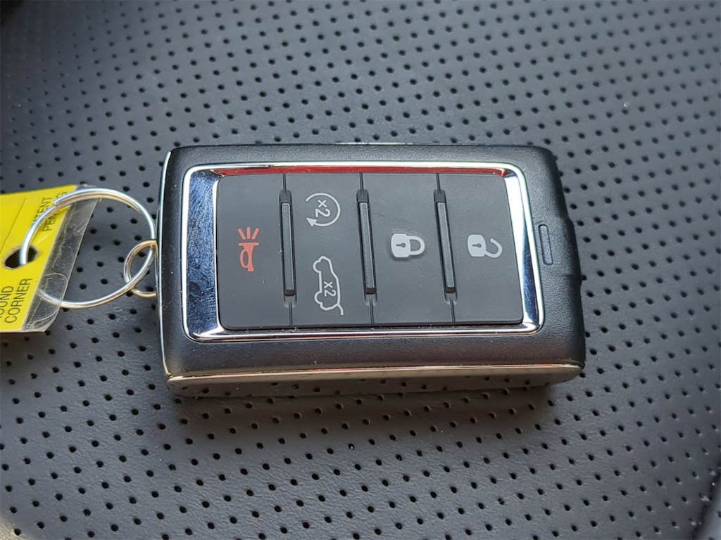 Thumbnail: 2023 Jeep Grand Cherokee L - 17