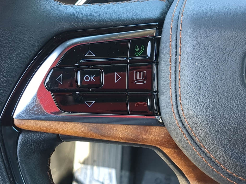 Thumbnail: 2023 Jeep Grand Cherokee L - 35