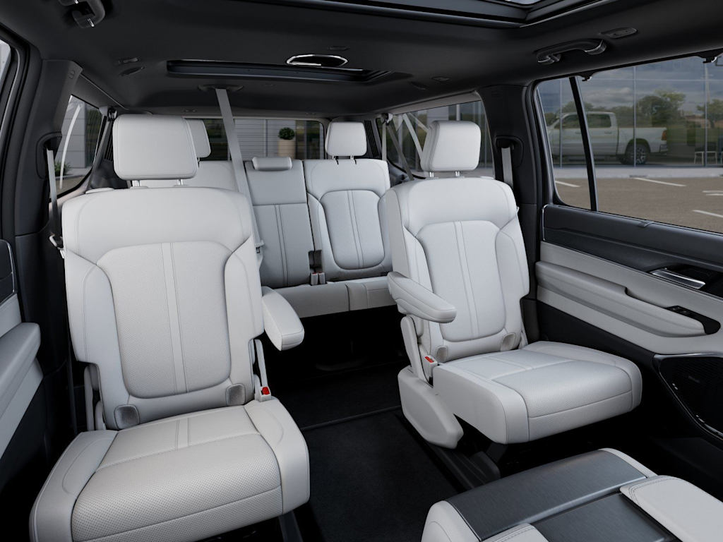 Thumbnail: 2026 Jeep Grand Wagoneer L - 7