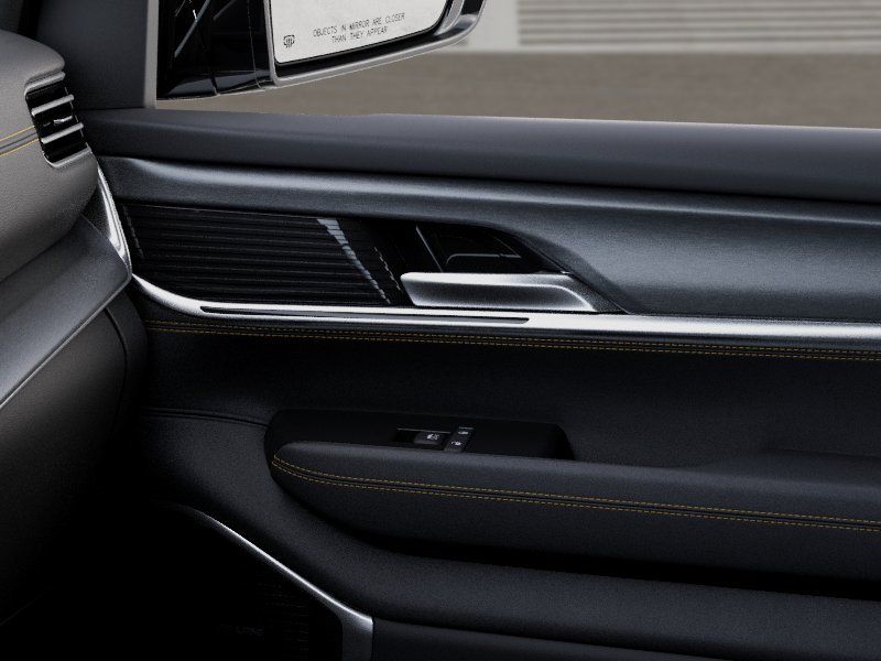 Thumbnail: 2026 Jeep Grand Wagoneer - 25