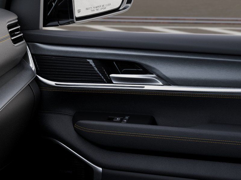 Thumbnail: 2026 Jeep Grand Wagoneer - 25