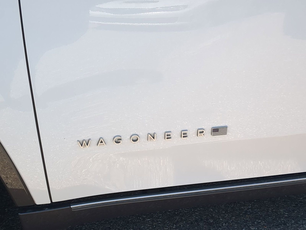Thumbnail: 2022 Jeep Wagoneer - 7