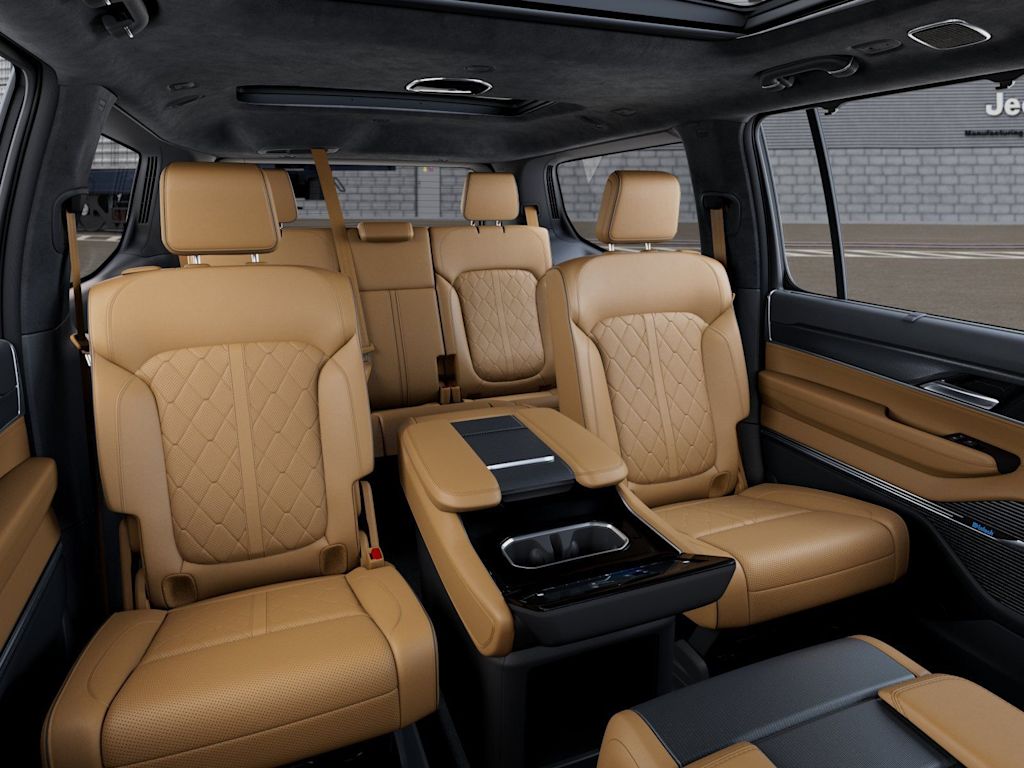 Thumbnail: 2026 Jeep Grand Wagoneer - 9