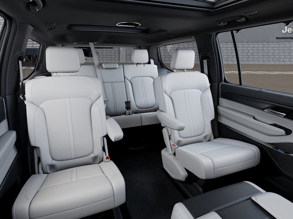 Thumbnail: 2026 Jeep Grand Wagoneer - 7