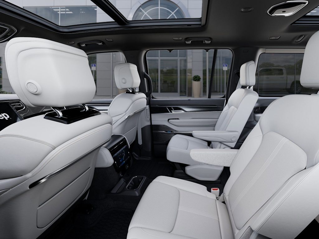 Thumbnail: 2026 Jeep Grand Wagoneer - 9