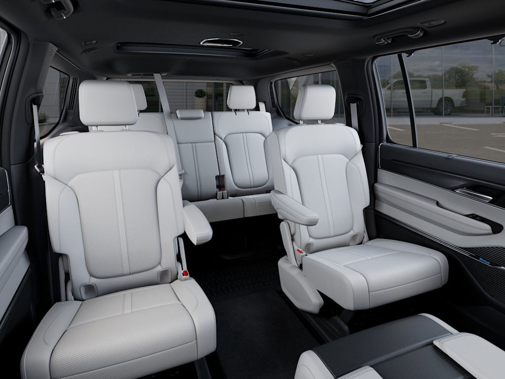 Thumbnail: 2026 Jeep Grand Wagoneer - 7
