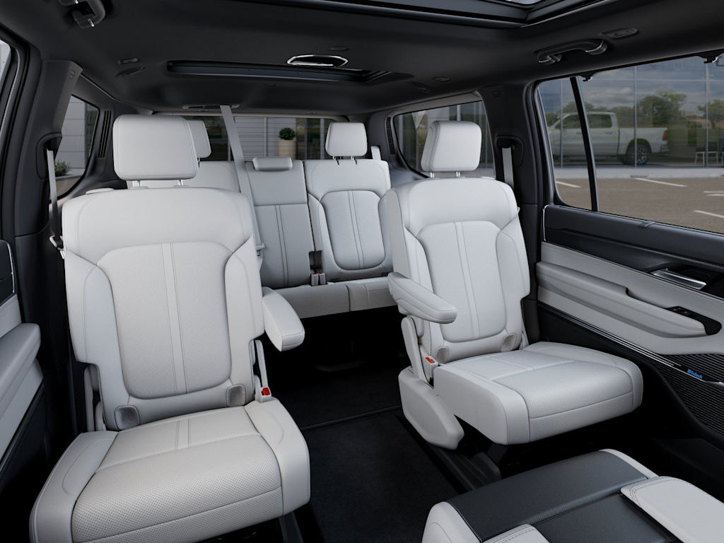 Thumbnail: 2026 Jeep Grand Wagoneer - 7