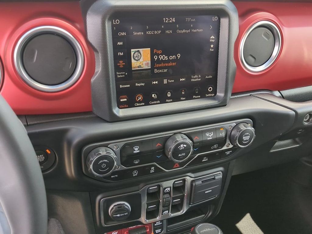 Thumbnail: 2023 Jeep Gladiator - 14