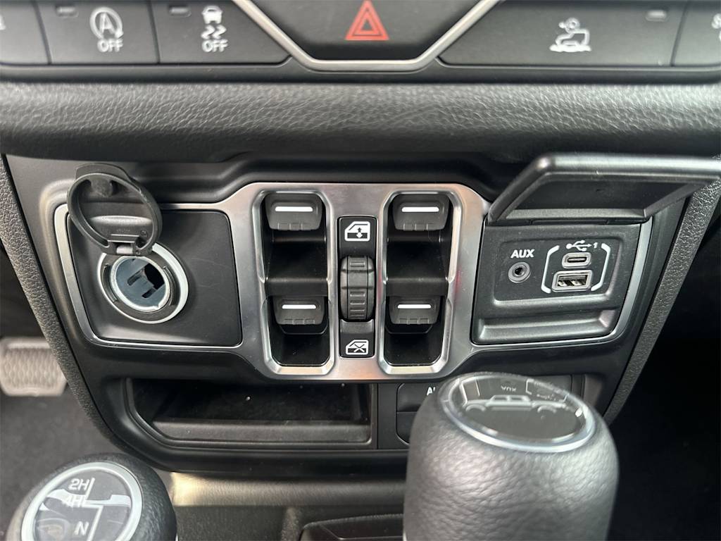 Thumbnail: 2025 Jeep Gladiator - 34