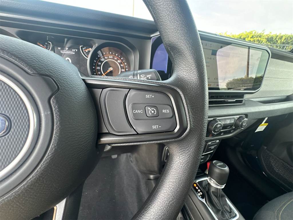 Thumbnail: 2025 Jeep Gladiator - 30