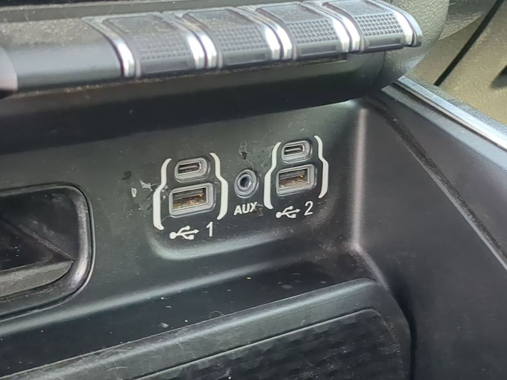 Thumbnail: 2020 RAM 1500 - 32
