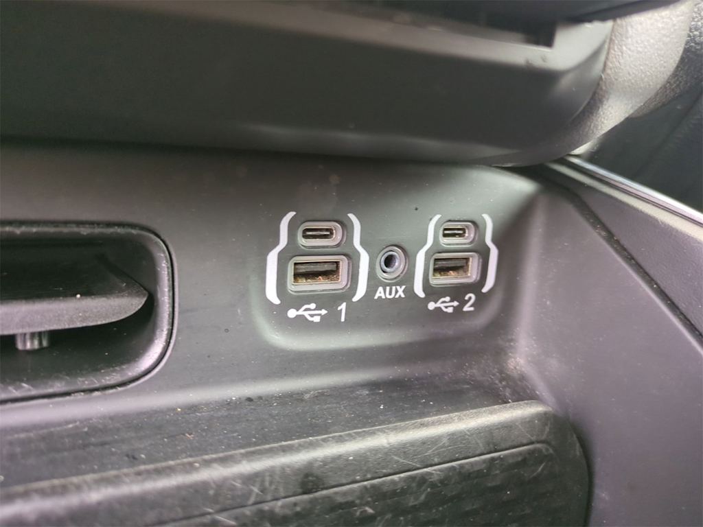 Thumbnail: 2021 RAM 1500 - 33