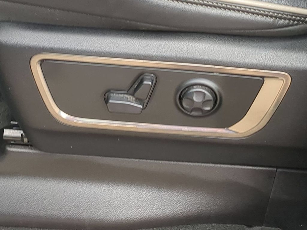 Thumbnail: 2021 RAM 1500 - 25