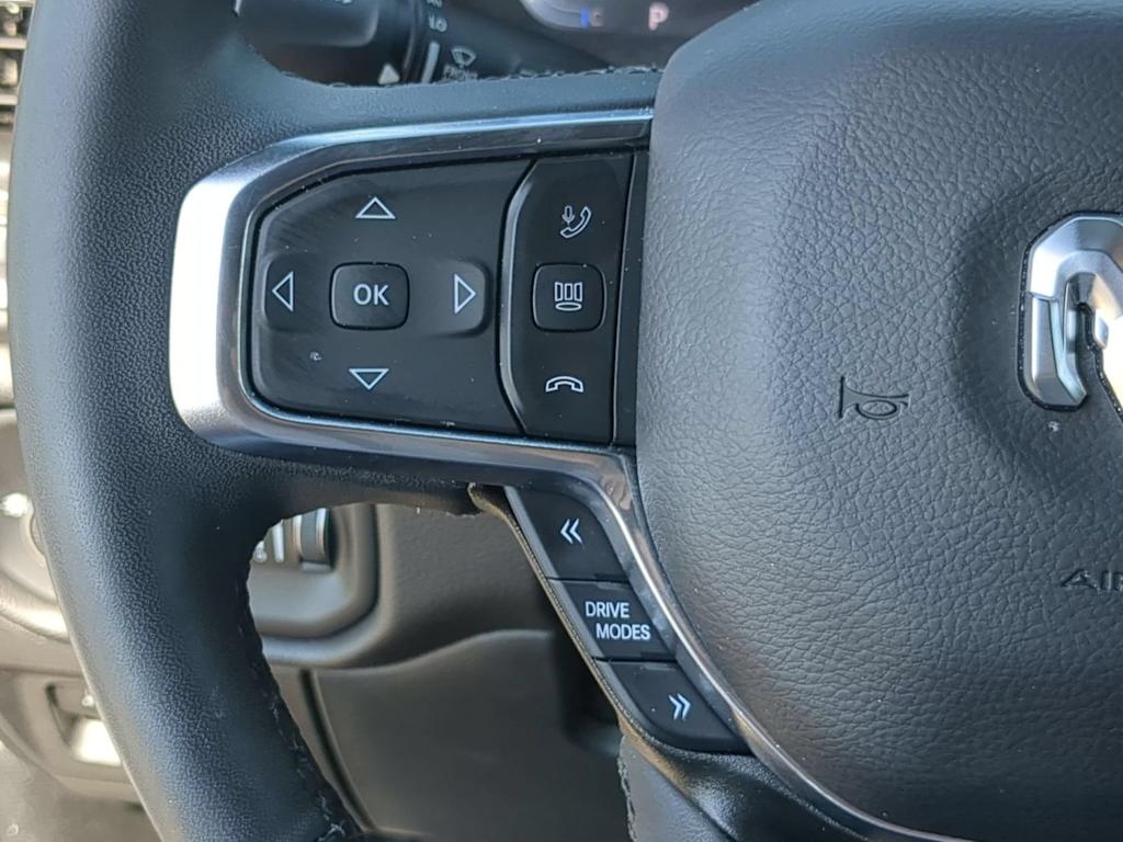 Thumbnail: 2025 RAM 1500 - 28