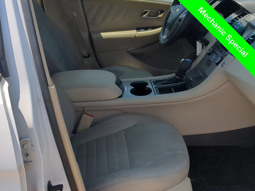 Thumbnail: 2015 Ford Taurus - 27
