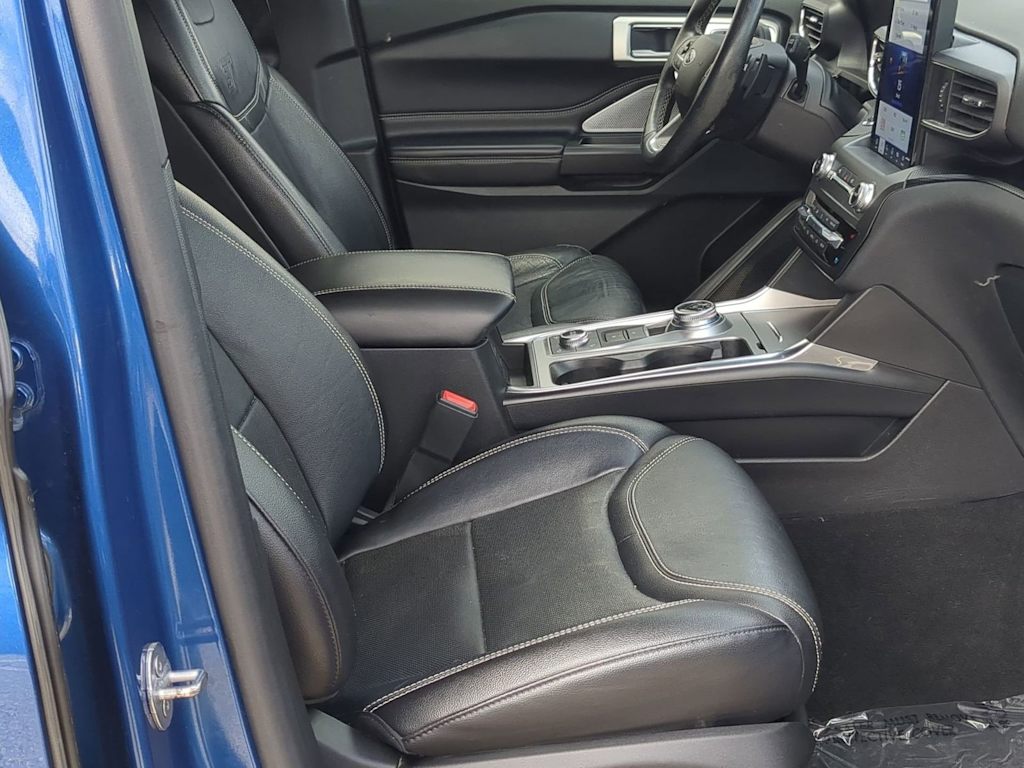 Thumbnail: 2020 Ford Explorer - 11