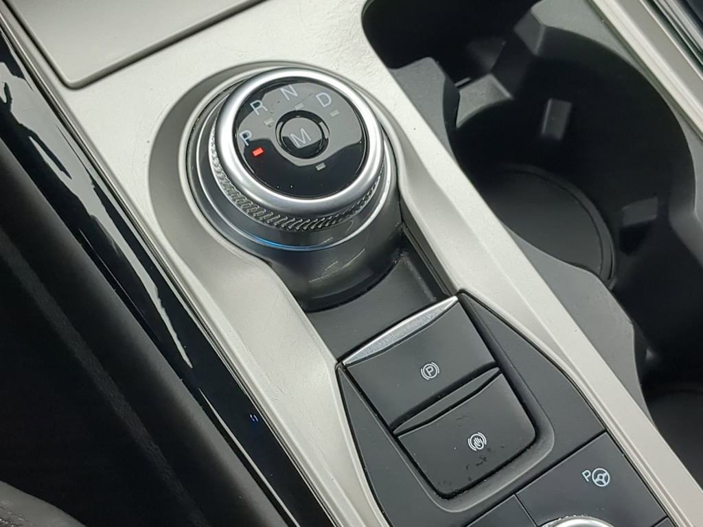 Thumbnail: 2022 Ford Explorer - 31