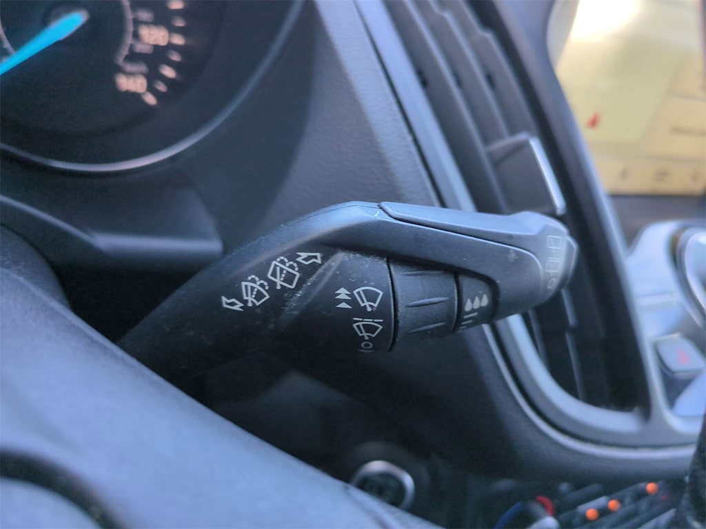 Thumbnail: 2019 Ford Escape - 15