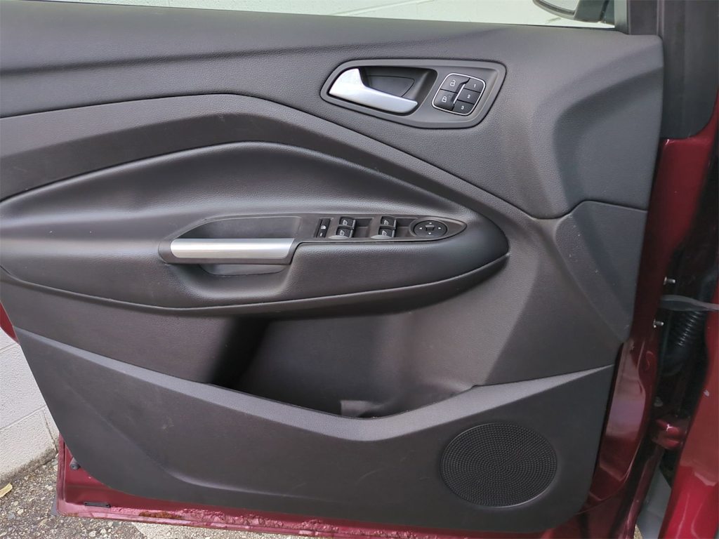 Thumbnail: 2019 Ford Escape - 32