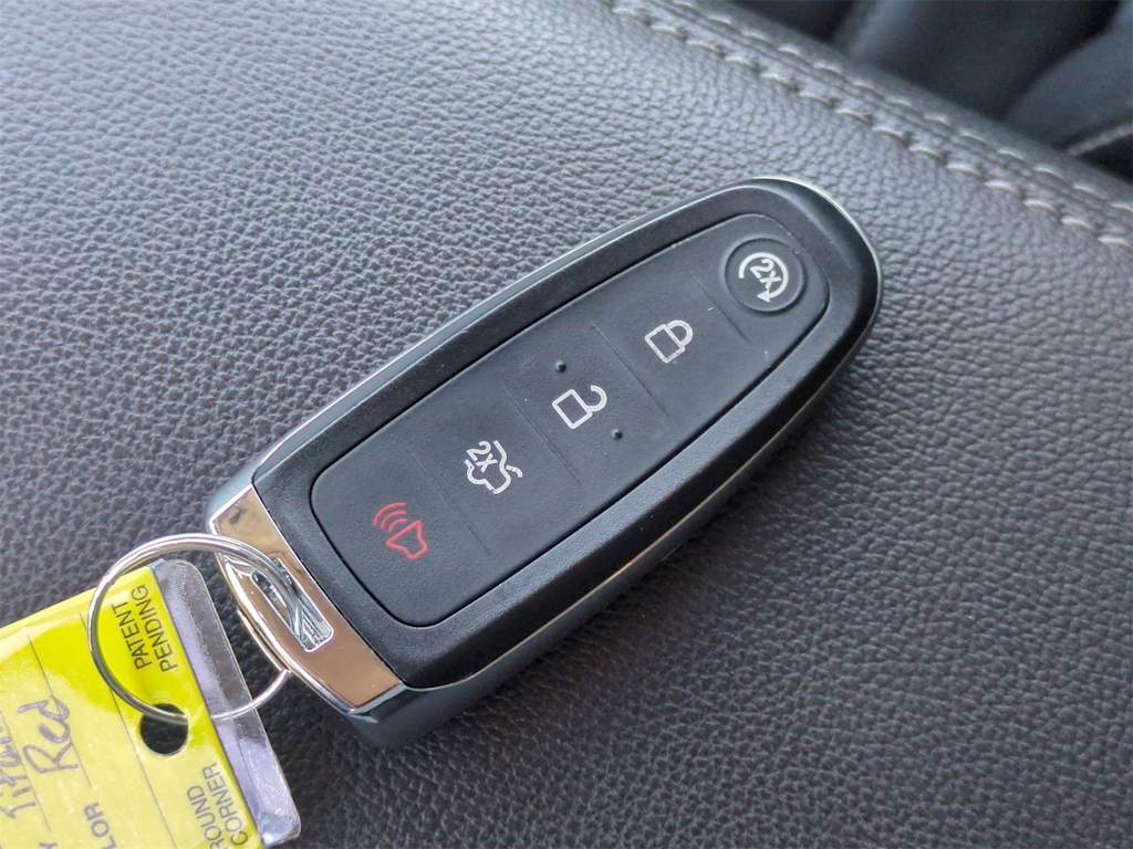 Thumbnail: 2019 Ford Escape - 18