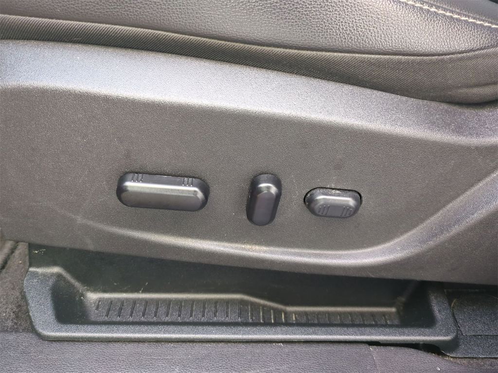 Thumbnail: 2019 Ford Escape - 24