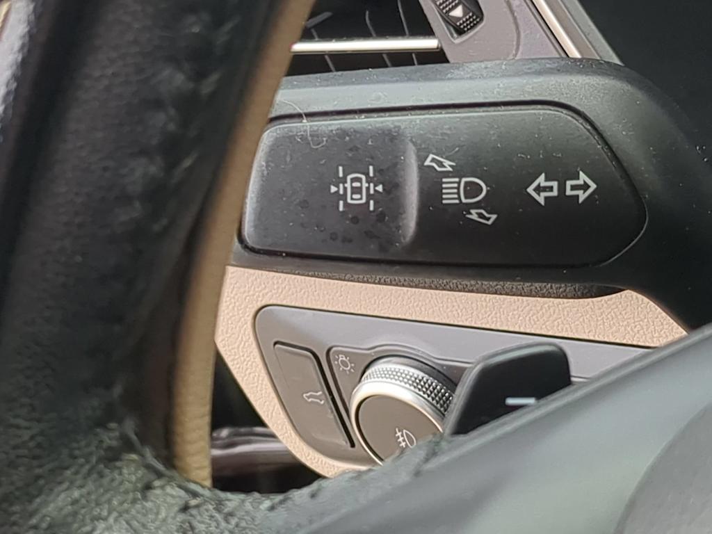 Thumbnail: 2020 Ford Escape - 28