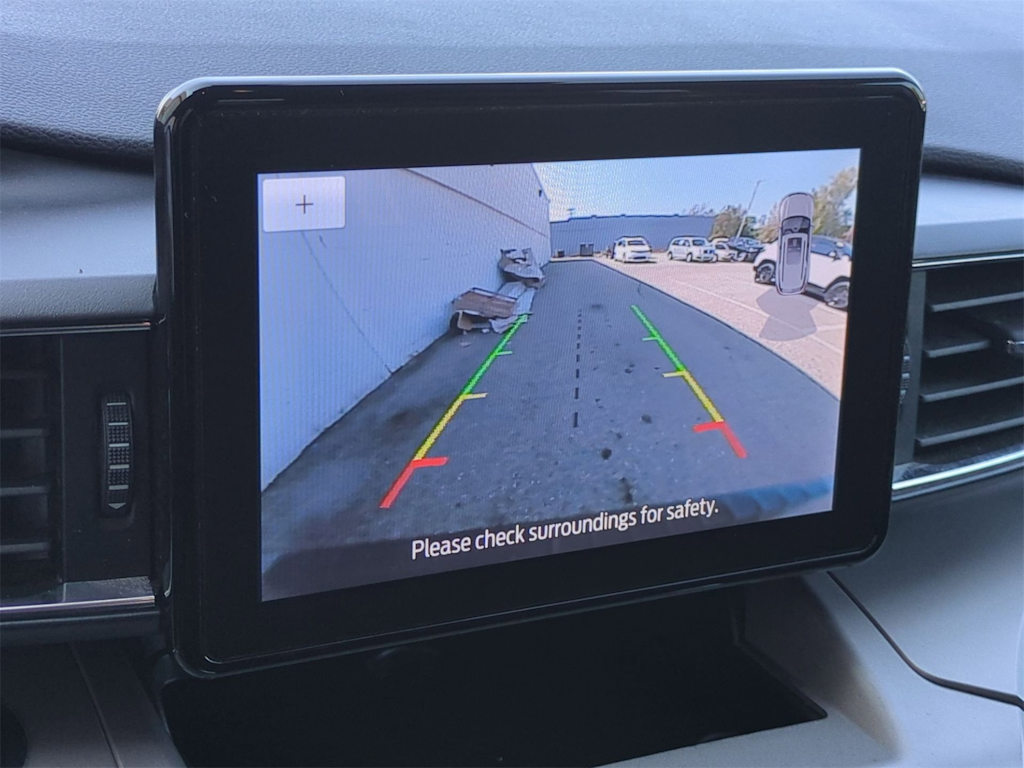 Thumbnail: 2023 Ford Explorer - 33