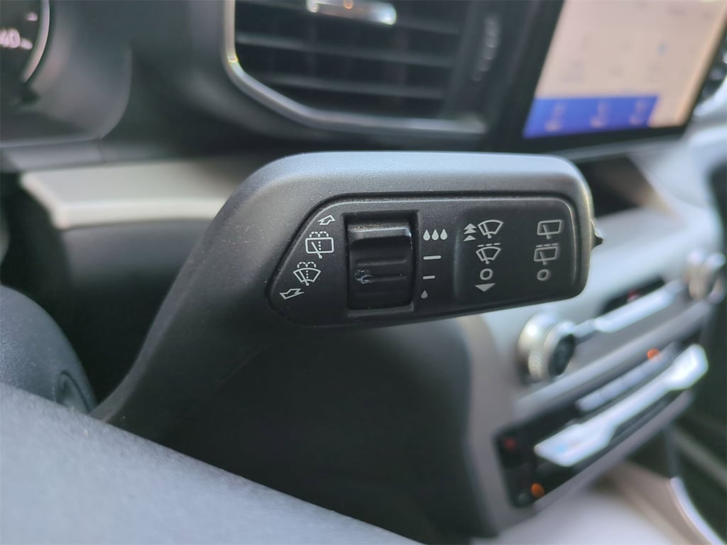 Thumbnail: 2023 Ford Explorer - 30