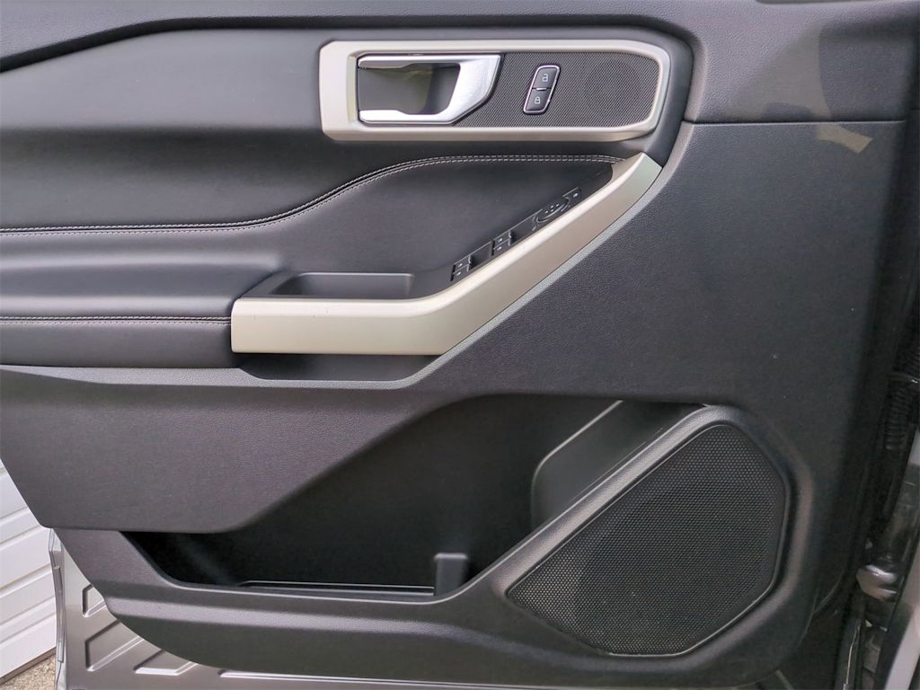 Thumbnail: 2023 Ford Explorer - 34