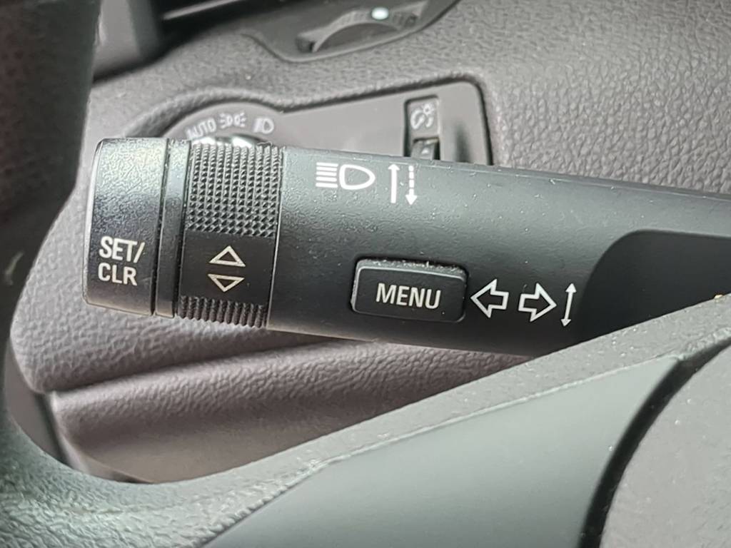 Thumbnail: 2016 Chevrolet Malibu - 31