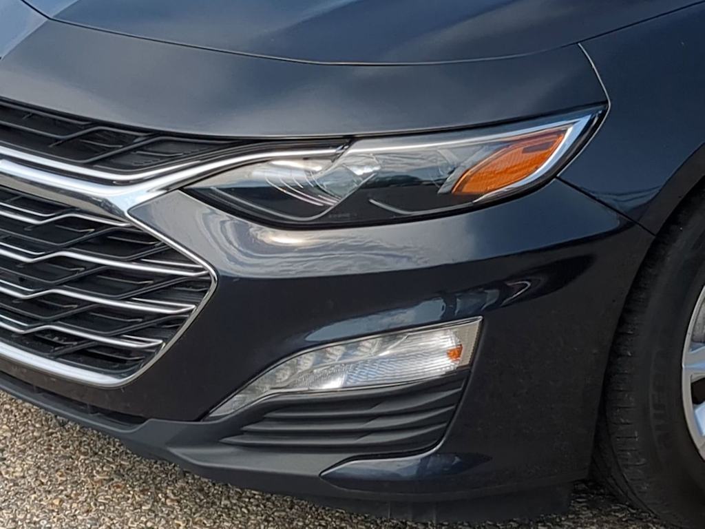 Thumbnail: 2023 Chevrolet Malibu - 24