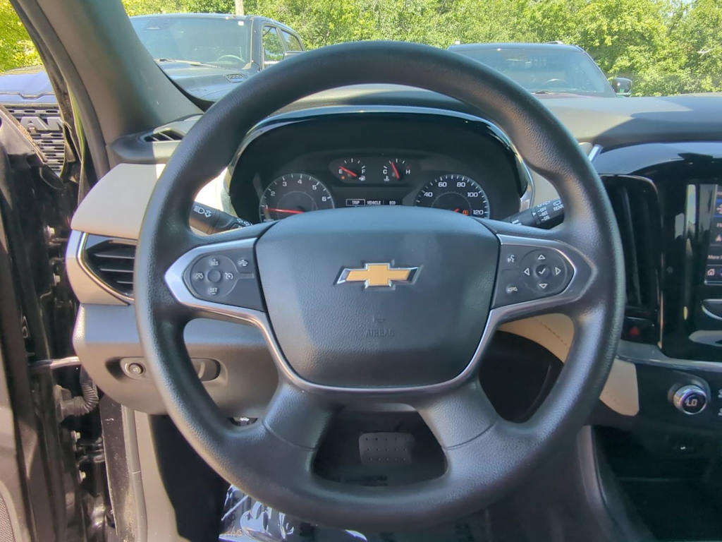 Thumbnail: 2023 Chevrolet Traverse - 13