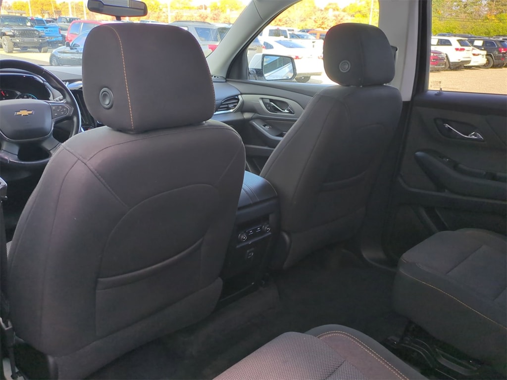 Thumbnail: 2020 Chevrolet Traverse - 12