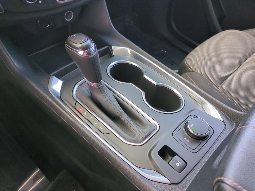 Thumbnail: 2020 Chevrolet Traverse - 15