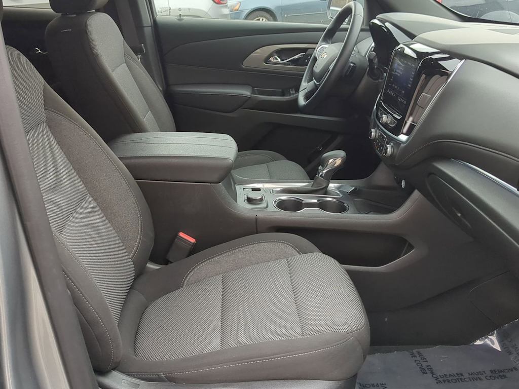 Thumbnail: 2023 Chevrolet Traverse - 11