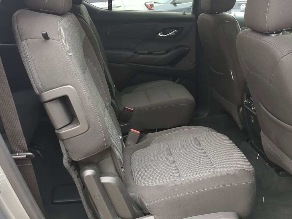 Thumbnail: 2023 Chevrolet Traverse - 28