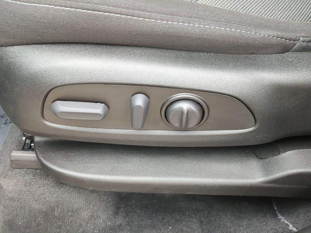 Thumbnail: 2023 Chevrolet Traverse - 26