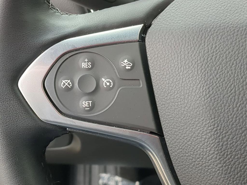 Thumbnail: 2023 Chevrolet Traverse - 29