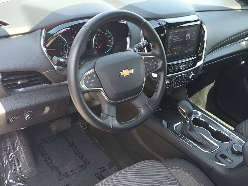 Thumbnail: 2023 Chevrolet Traverse - 2