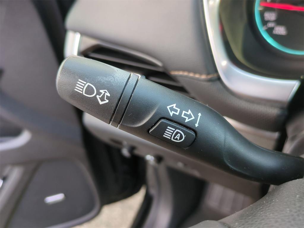 Thumbnail: 2019 Chevrolet Traverse - 32