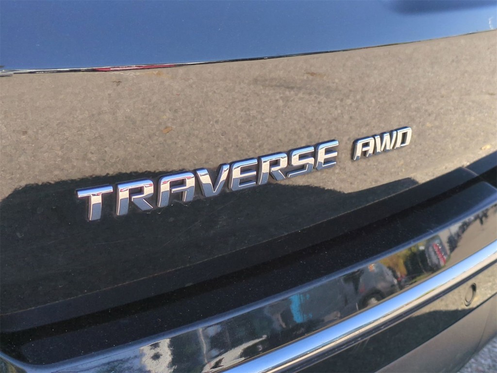 Thumbnail: 2019 Chevrolet Traverse - 24